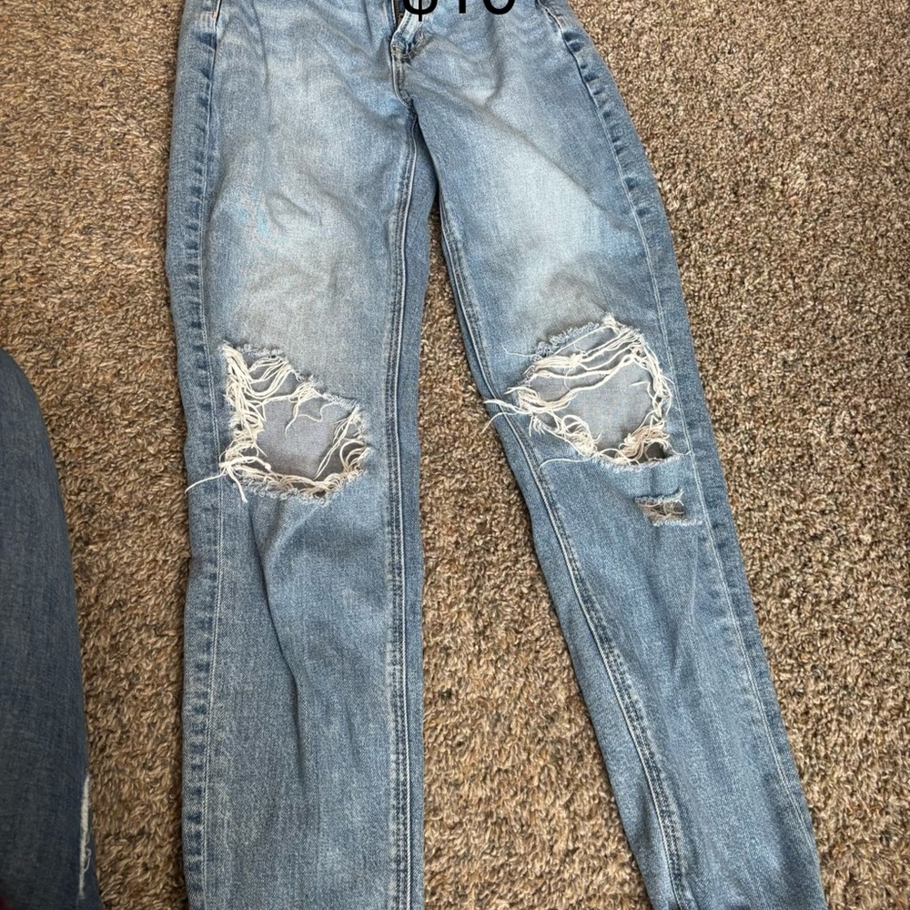 American Eagle Outfitters Light Blue Distressed Skinny Jeans